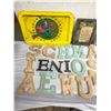 Image 2 : LOT OF WOODEN CRAFT LETTERS, TRAYS, AND COLLECTIBLES