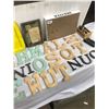 Image 3 : LOT OF WOODEN CRAFT LETTERS, TRAYS, AND COLLECTIBLES