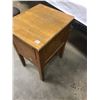 Image 2 : OAK NIGHTSTAND - NEEDS REFINISHING