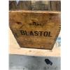 Image 3 : AMMO BOX - NICE CONDITION - 23" W 12" H 10" DEEP