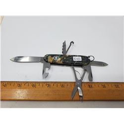VICTORINOX SWISS UTILITY ARMY KNIFE (UNUSED)