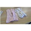 Image 3 : 4 PAIRS OF VINTAGE LADIES GLOVES