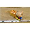 Image 2 : WIND-UP TIN KITTEN CHASING BALL