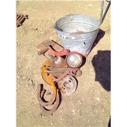 GALVANIZED PALE, MOP HEAD, OILER, HORSESHOES