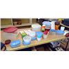 Image 1 : LARGE LOT OF TUPPERWARE