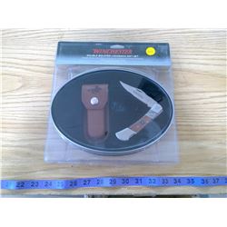 WINCHESTER DOUBLE BOLSTER LOCKBACK GIFT SET