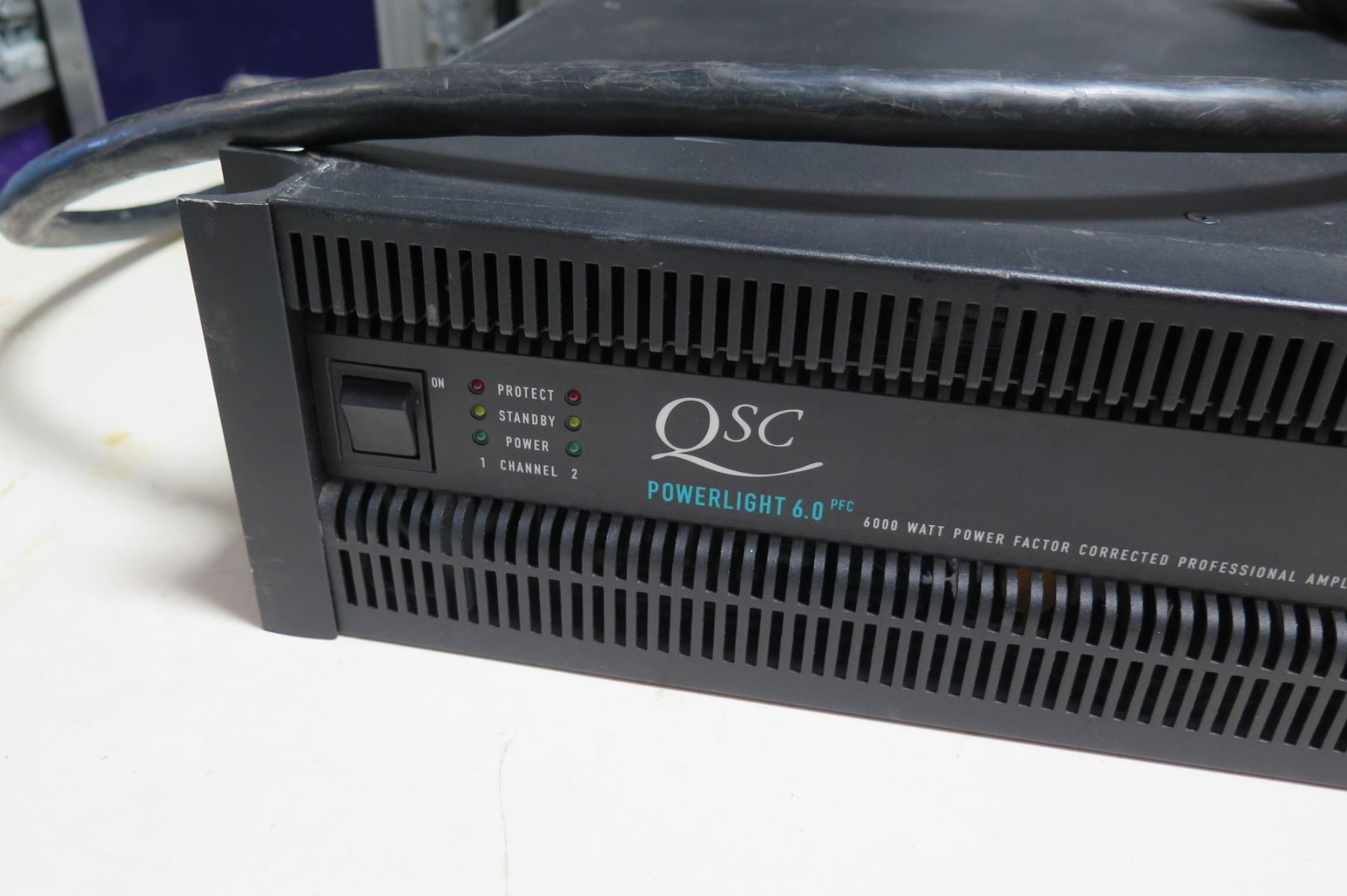 QSC Powerlight 6.0 PFC 6000 Watt Power Factor Corrected Professional ...