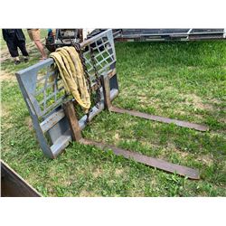Skid Steer pallet forks