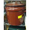 Image 1 : BROWN ENAMELED STOCK POT