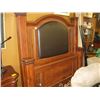 Image 1 : LARGE 4 POSTER QUEENSIZE BED FRAME