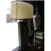 Image 2 : PR OF TABLE LAMPS
