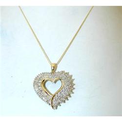 822 10k Gold Necklace w/Diamond
