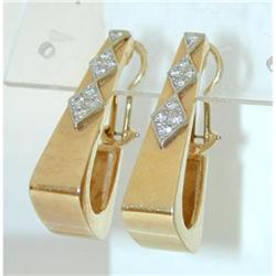 862 14k Gold Diamond Earrings