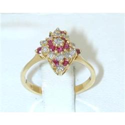 3955 18k Gold Ruby Ring w/Diamond