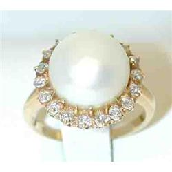995 14K Gold Pearl Ring w/Diamond
