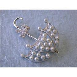 8539 14kw Gold Umbrella Designed Pin w/ Pearls & Diamon