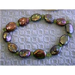 8633 Mother of Pearl and Peridot Bracelet