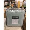 Image 2 : Madison Park Queen Size Bedspread Set