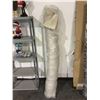 Image 1 : NuloomOff-White 6' x 9' Area Rug