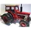Image 2 : IH TURBO 1466 TRACTOR & FARMALL 806 TRACTOR