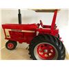 Image 2 : IH FARMALL 966 DIE-CAST TRACTOR