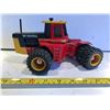 Image 2 : VERSATILE 1150 DIE-CAST ARTICULATING TRACTOR