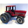 Image 3 : IH HYDRO 1026 & 5488 DIE CAST TRACTORS -
