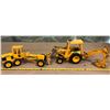 Image 1 : JOHN DEER DIE-CAST GRADER & EXCAVATOR