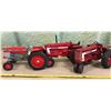 Image 2 : 3 X DIE-CAST TRACTORS