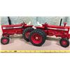 Image 2 : INTERNATIONAL 1026 & 1456 DIE-CAST TRACTORS