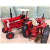 Image 2 : INTERNATIONAL 100 HYDRO & FARMALL 756 DIE-CAST TRACTORS