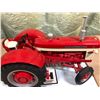 Image 2 : INTERNATIONAL 660 DIE-CAST TRACTOR