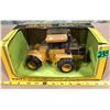 Image 1 : STEIGER 4 WD DIE-CAST TRACTOR