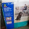 Image 2 : TOP PAW EXTRA WIDE WALK THROUGH PET GATE W/ SMALL PET DOOR