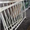 Image 2 : 3 PIECES OF WHITE RAILING