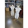 Image 2 : 2 FEMALE MANNEQUINS ON STANDS