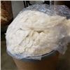 Image 2 : BARREL OF WHITE NEW ZEALAND WOOL YARN