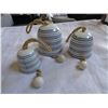 Image 2 : 2 ART GLASS ROOSTERS AND WEST CLOX CLOCK
