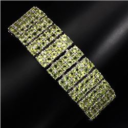 Natural Top Rich Green Peridot 287 Carats Bracelet