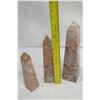 Image 8 : Accent Décor: 3 Natural Stone Obelisks and Egg (tallest approx. 12.5" height)