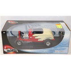 100% HOTWHEELS  DIE CAST 1:24 SCALE  1932 FORD
