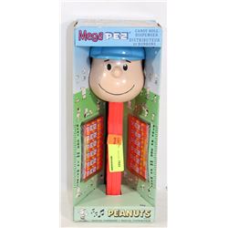 PEANUTS CHARLIE BROWN MEGA PEZ  MUSICAL CANDY