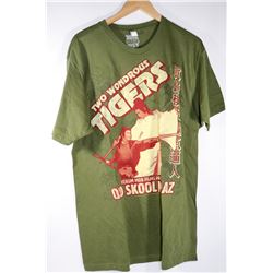 WONDEROUS TIGERS MEN'S T-SHIRT SMALL