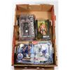 Image 1 : 4 ASSORTED COLLECTOR FIGURES