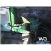Image 10 : JOHN DEERE 7020 4WD TRACTOR