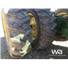Image 14 : JOHN DEERE 7020 4WD TRACTOR