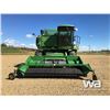 Image 2 : 1985 JOHN DEERE 7720 TITAN II COMBINE