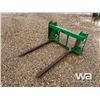 Image 1 : JOHN DEERE Q/C BALE FORK