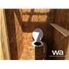 Image 5 : RUSTIC WOOD OUTHOUSE WITH SKY LIGHT