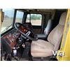 Image 6 : 1999 FREIGHTLINER T/A SLEEPER TRUCK TRACTOR